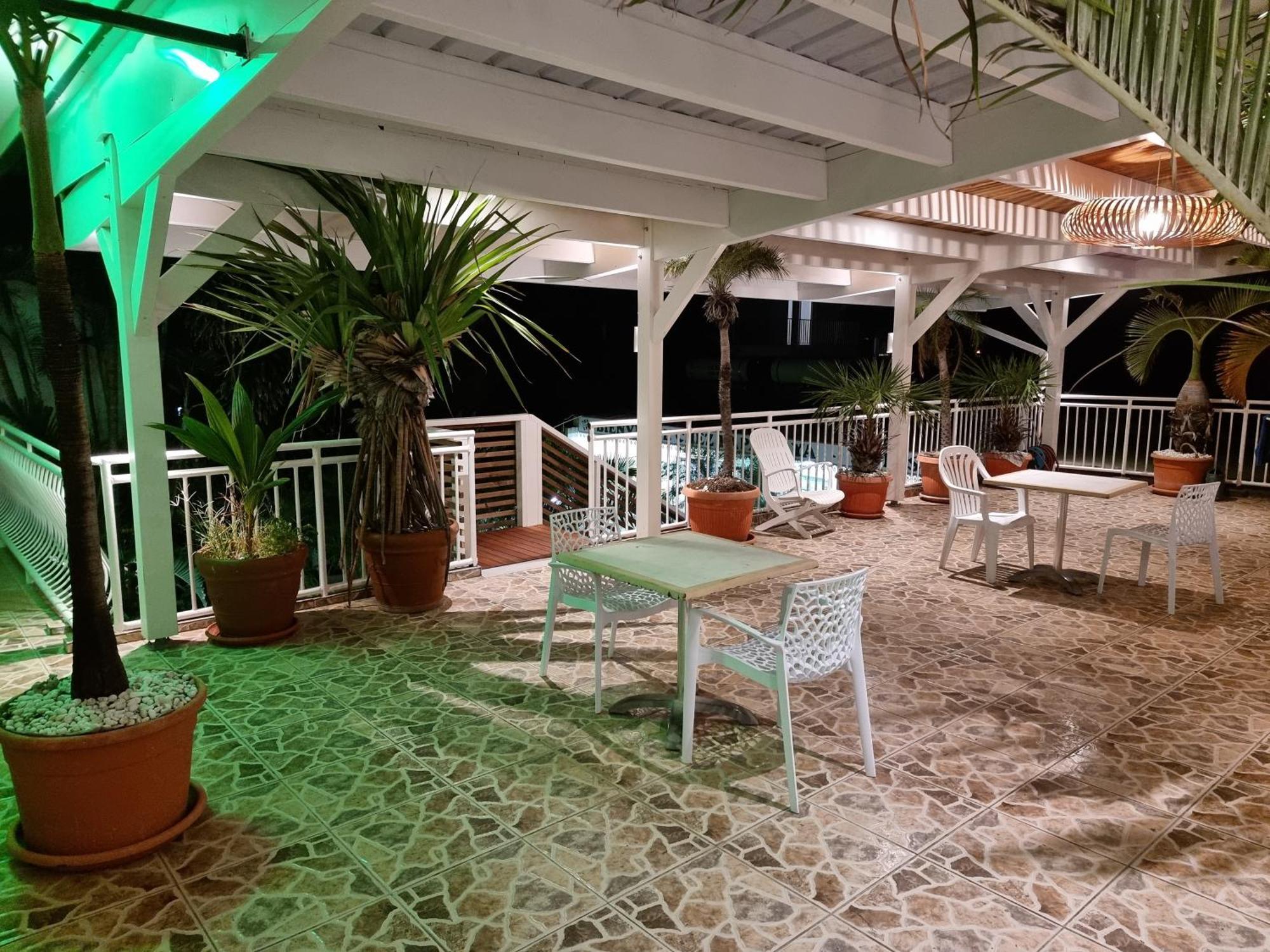 Hotel Chez Papa Daya Saint Pierre Luaran gambar