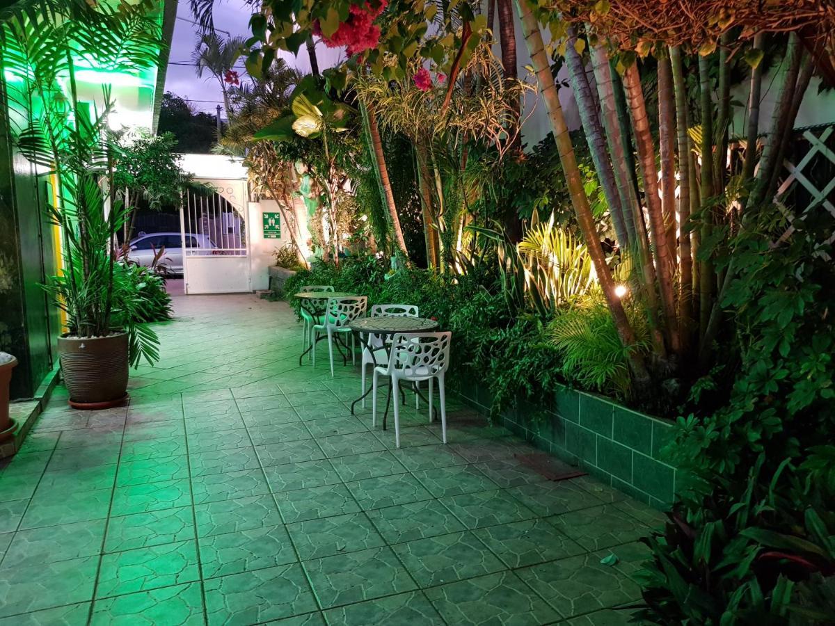 Hotel Chez Papa Daya Saint Pierre Luaran gambar