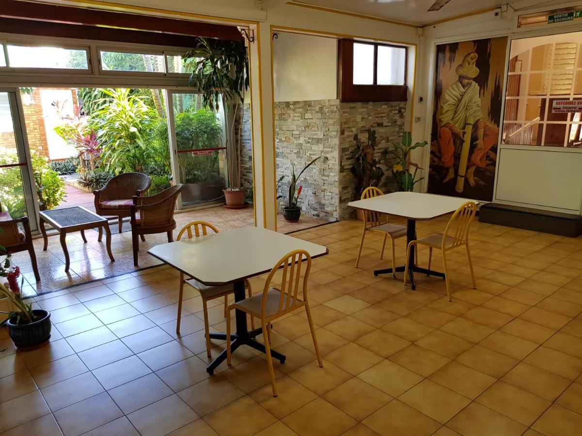 Hotel Chez Papa Daya Saint Pierre Luaran gambar